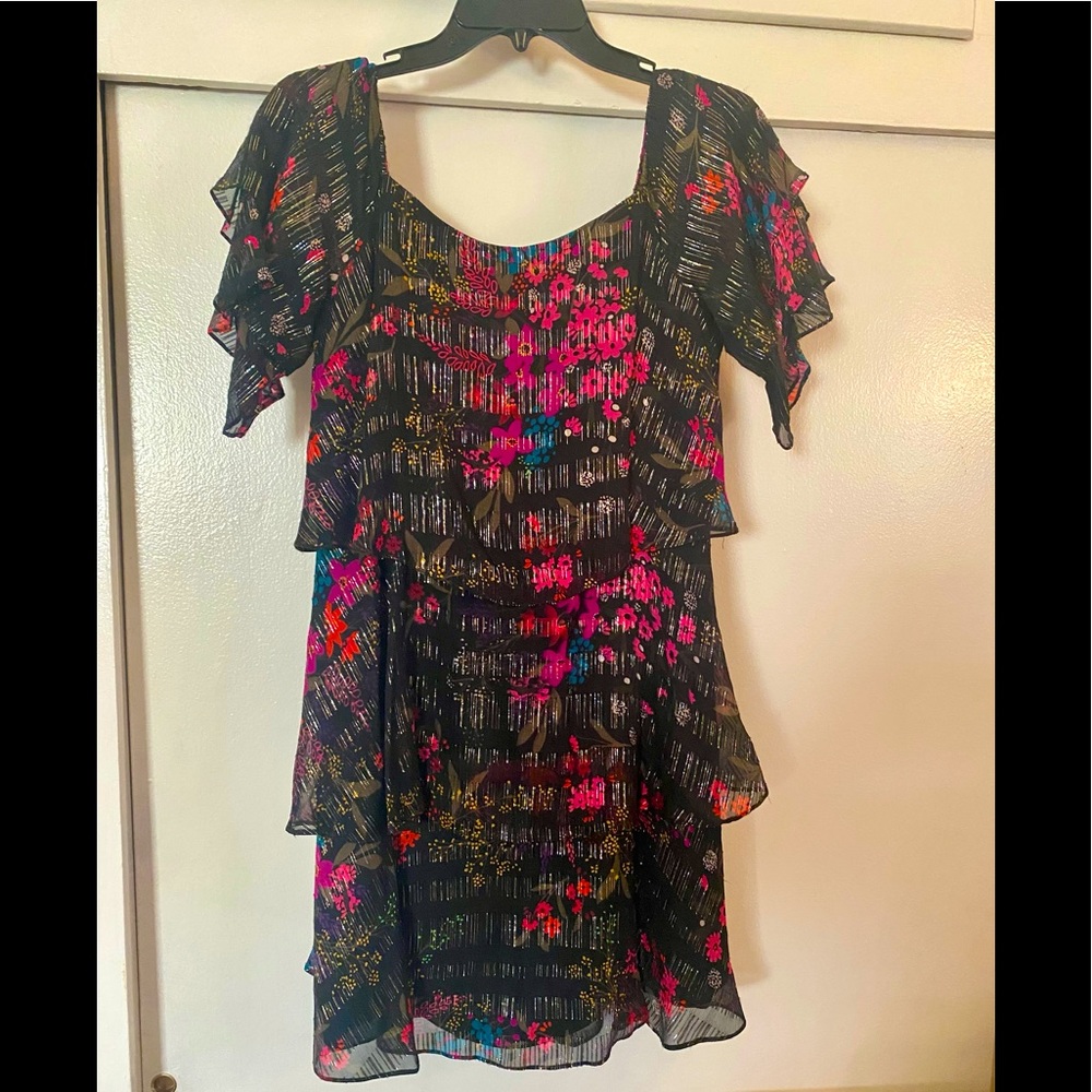 Trina Turk Cupcake Metallic off the shoulders,like new,beautiful silk dress - Picture 2 of 16